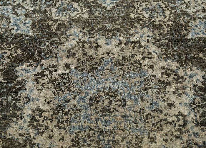 far east beige and brown wool and silk hand knotted Rug - CloseUp