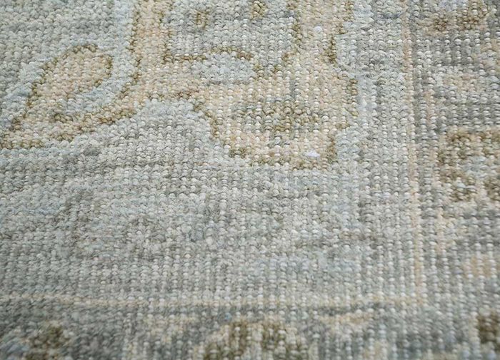 lyra grey and black wool hand knotted Rug - CloseUp