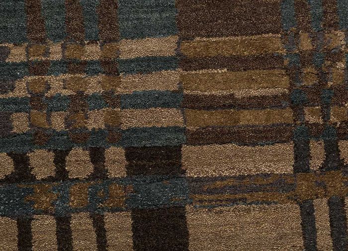 pansy grey and black wool and silk hand knotted Rug - CloseUp