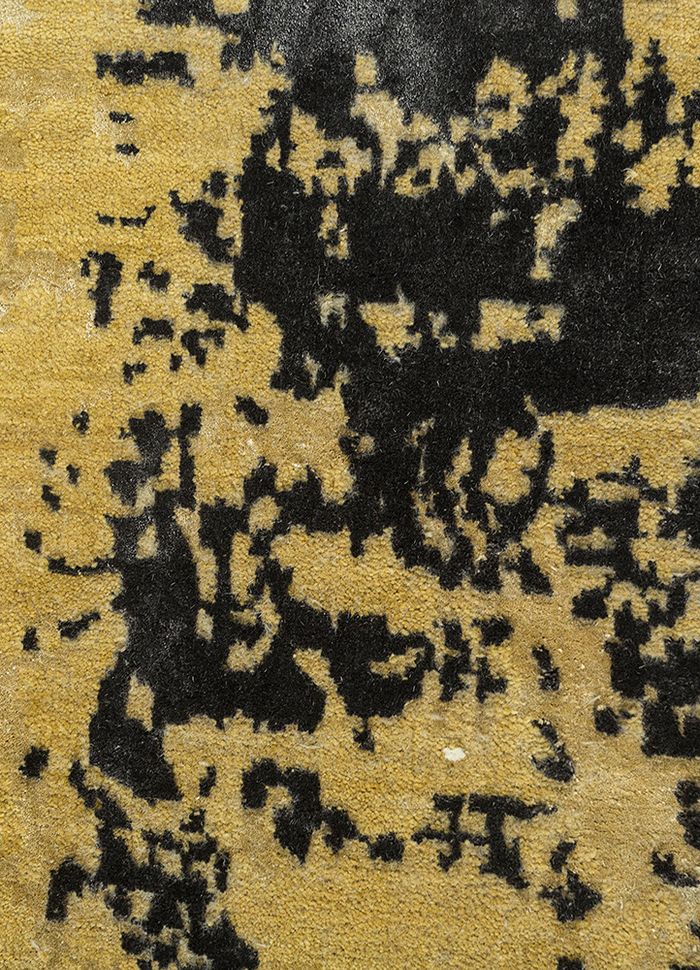 chaos theory by kavi gold wool and bamboo silk hand knotted Rug - CloseUp