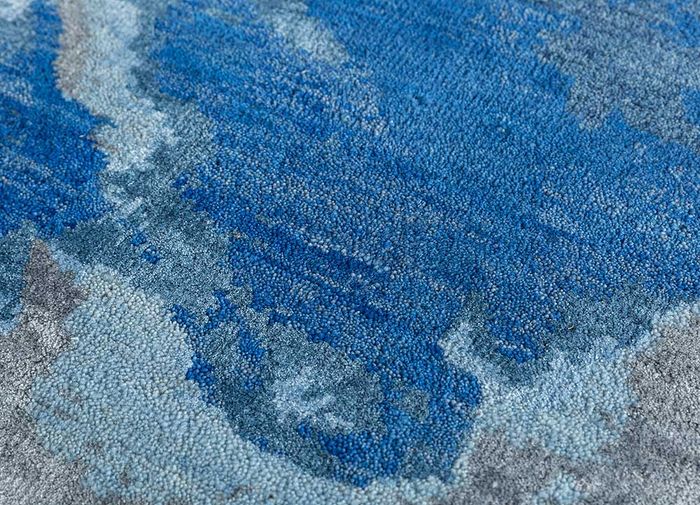 entropy blue wool and bamboo silk hand knotted Rug - CloseUp