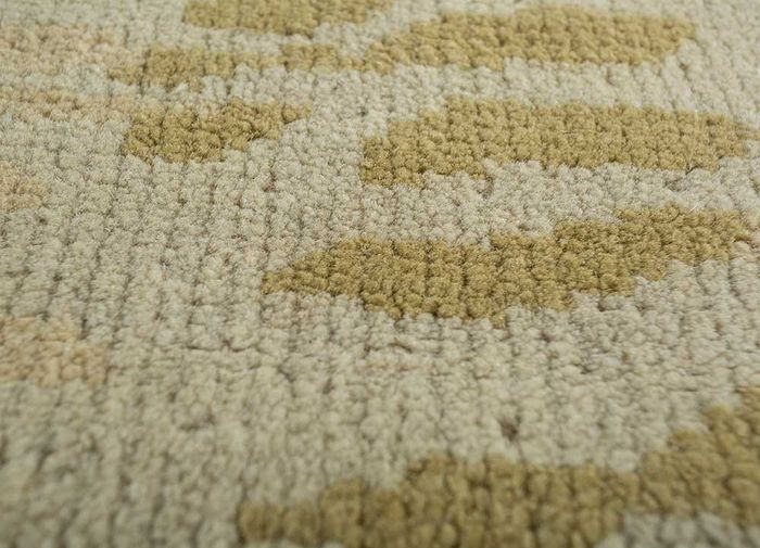 esme gold wool hand knotted Rug - CloseUp