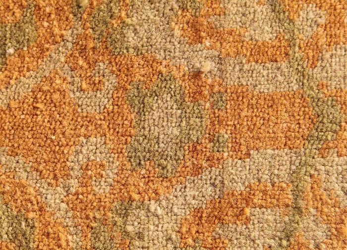 pansy red and orange wool hand knotted Rug - CloseUp