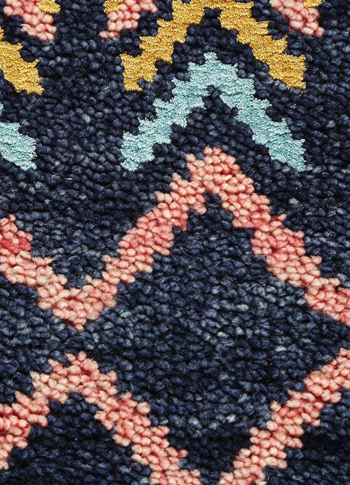 liberty blue wool and bamboo silk hand knotted Rug - CloseUp