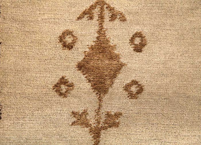 pansy beige and brown wool and viscose hand knotted Rug - CloseUp