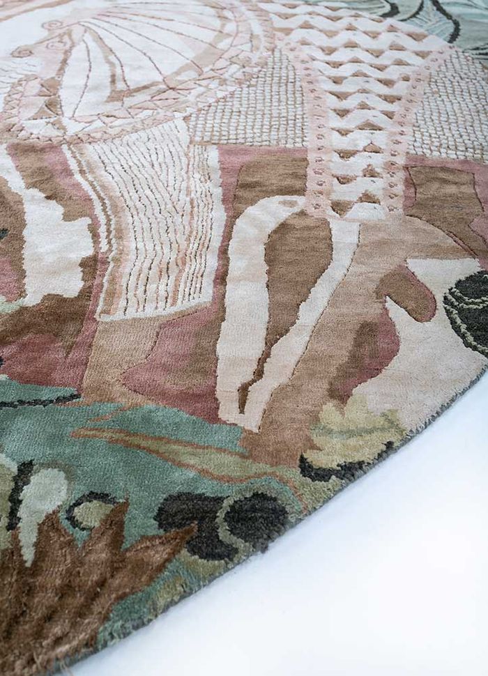 inde rose green wool and silk hand knotted Rug - Corner