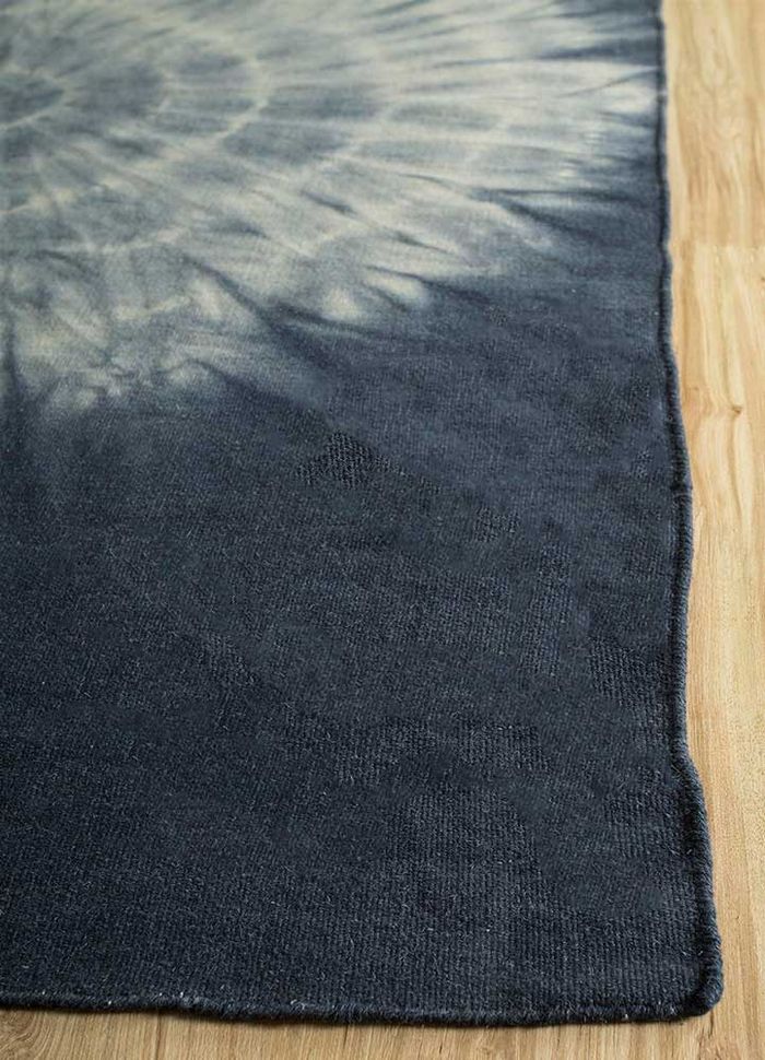 anatolia grey and black wool flat weaves Rug - Corner