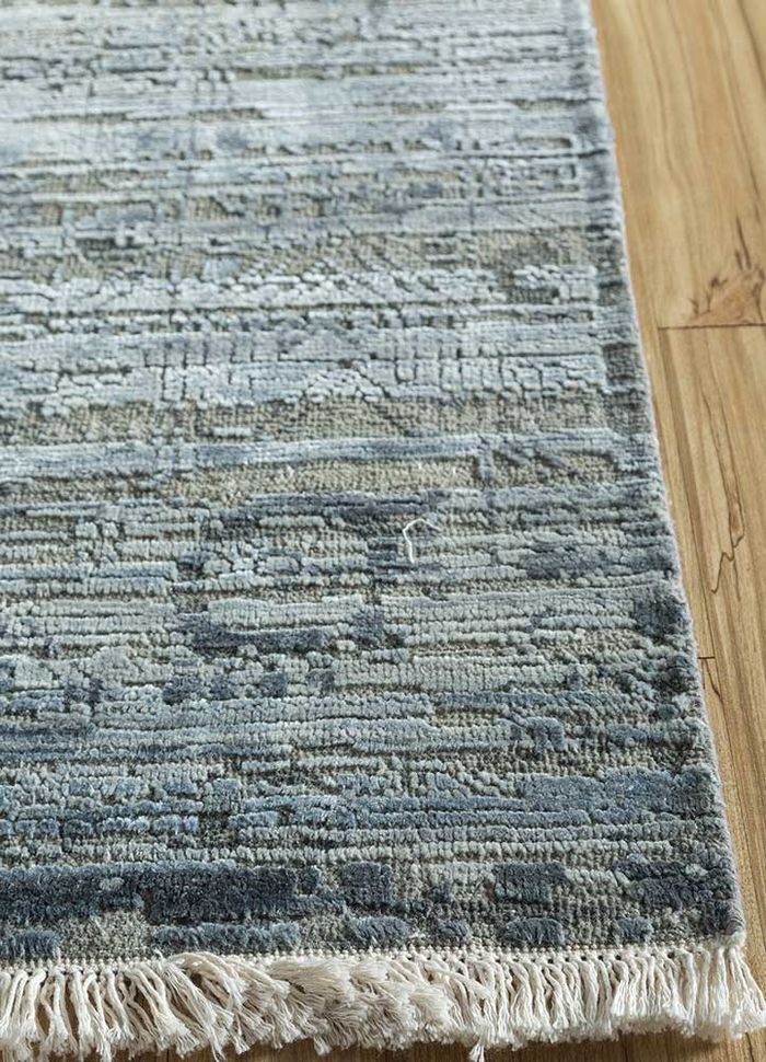 okaley blue wool and silk hand knotted Rug - Corner