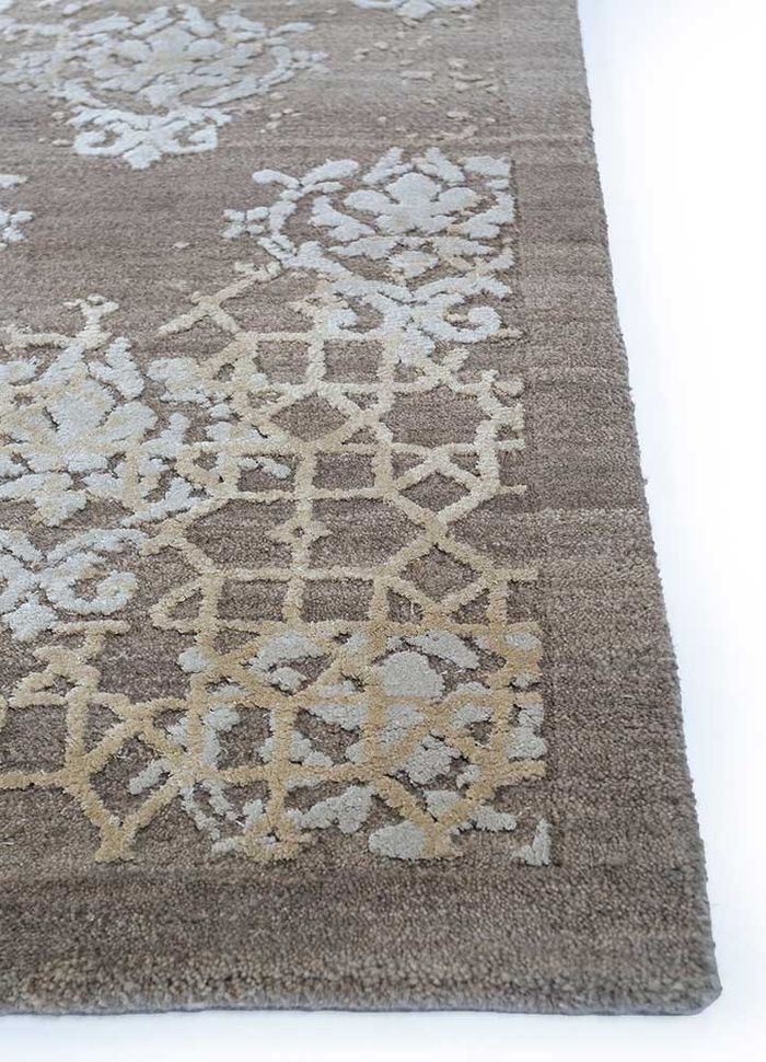 inde rose beige and brown wool and silk hand knotted Rug - Corner