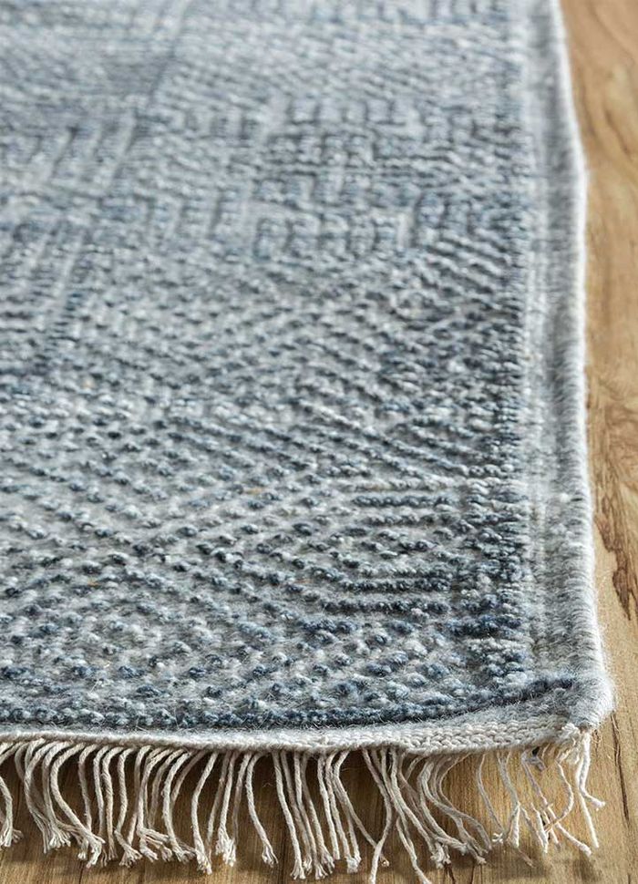 okaley blue wool and viscose hand knotted Rug - Corner