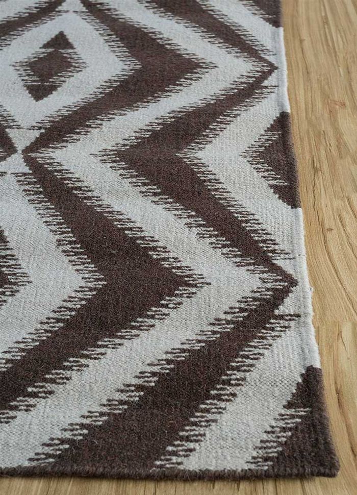 indusbar beige and brown wool flat weaves Rug - Corner