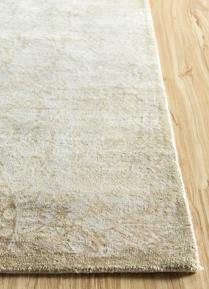 floret ivory wool and silk hand knotted Rug - Corner
