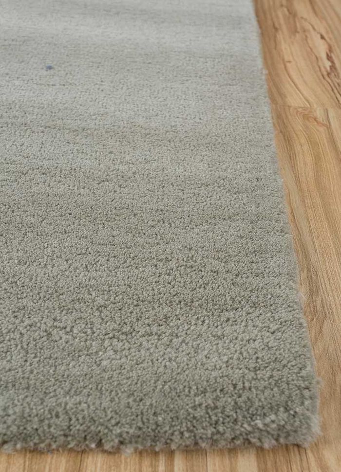linear ivory wool and viscose hand tufted Rug - Corner