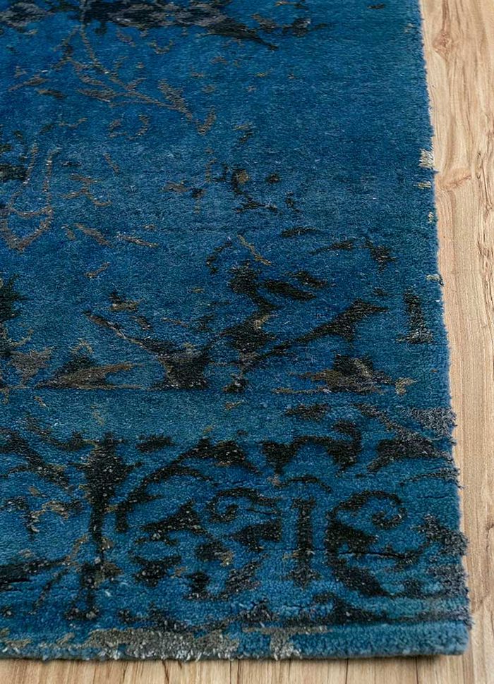 blithe blue wool and bamboo silk hand knotted Rug - Corner