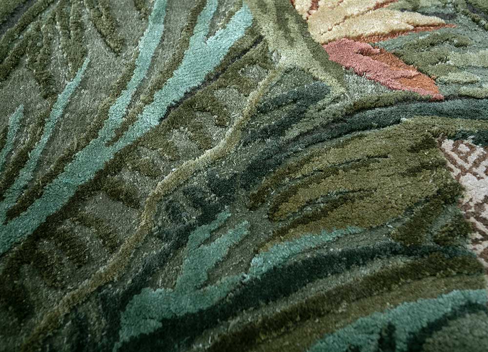 inde rose green wool and silk hand knotted Rug - CloseUp