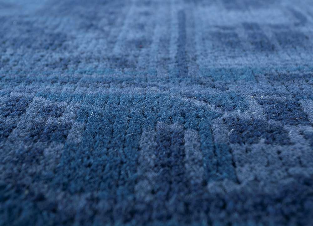 wisteria blue wool hand knotted Rug - CloseUp