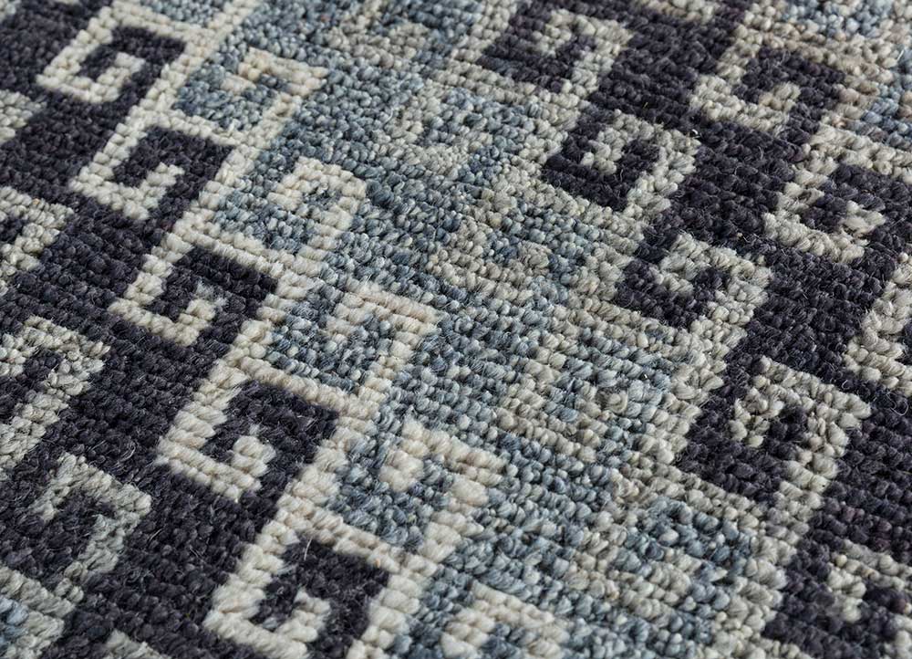 geode grey and black wool hand knotted Rug - CloseUp