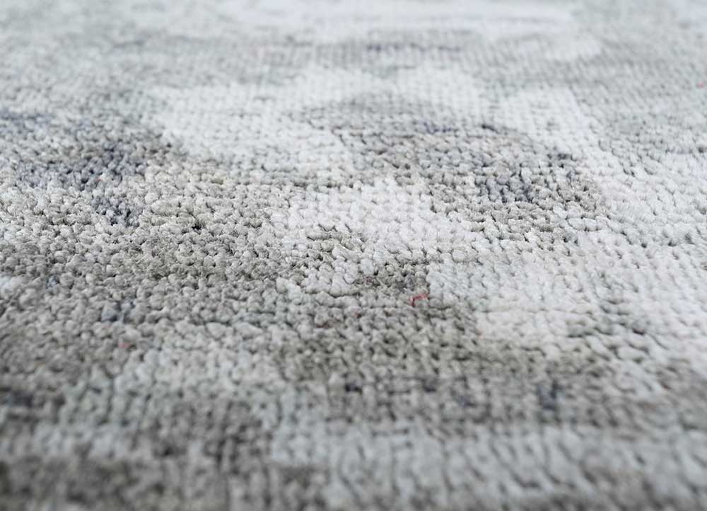 clan grey and black wool and silk hand knotted Rug - CloseUp