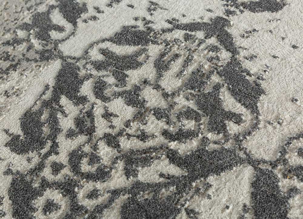far east grey and black wool hand knotted Rug - CloseUp