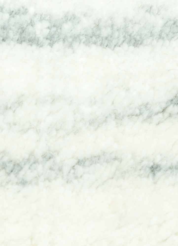 basis green wool and viscose hand loom Rug - CloseUp