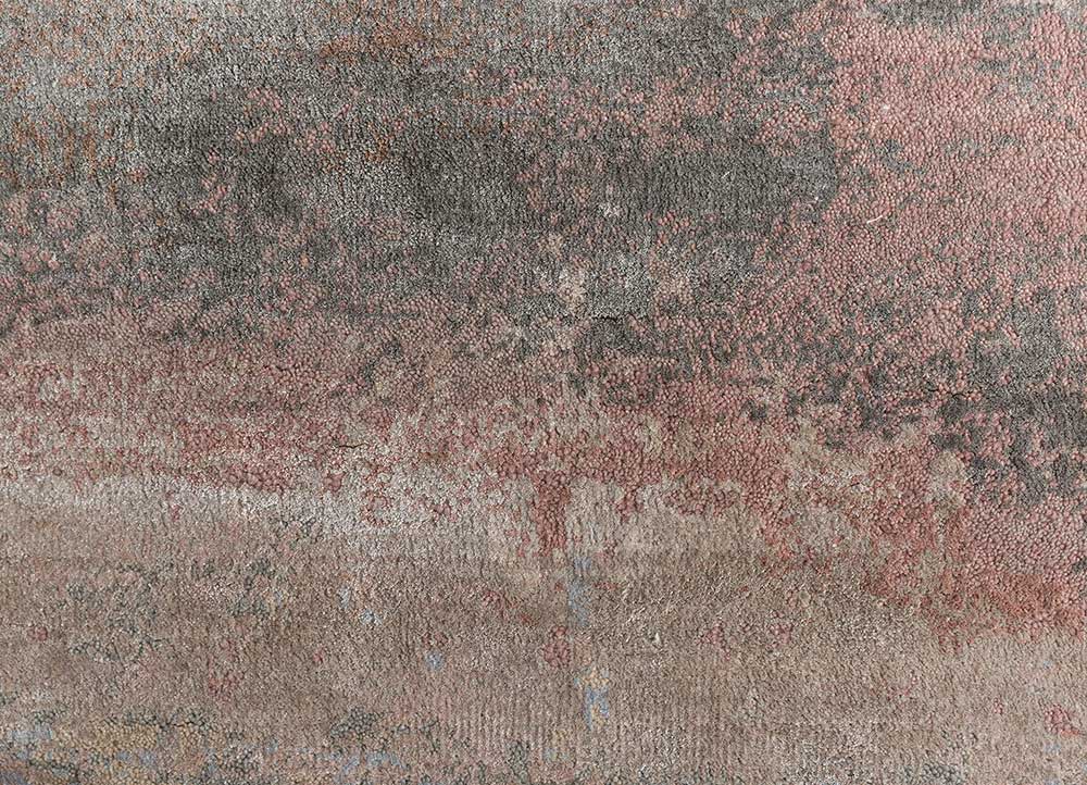 faulty by kavi  wool and bamboo silk hand knotted Rug - CloseUp