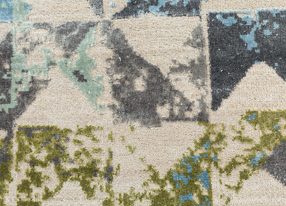 project error by kavi ivory wool and bamboo silk hand knotted Rug - CloseUp