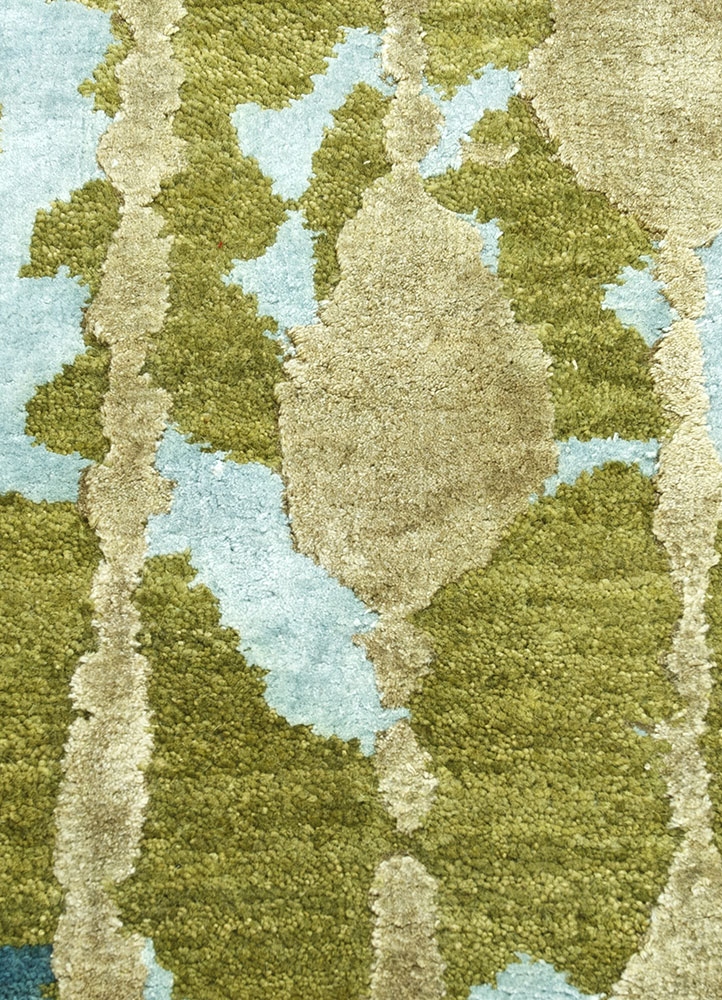 pansy blue wool and bamboo silk hand knotted Rug - CloseUp