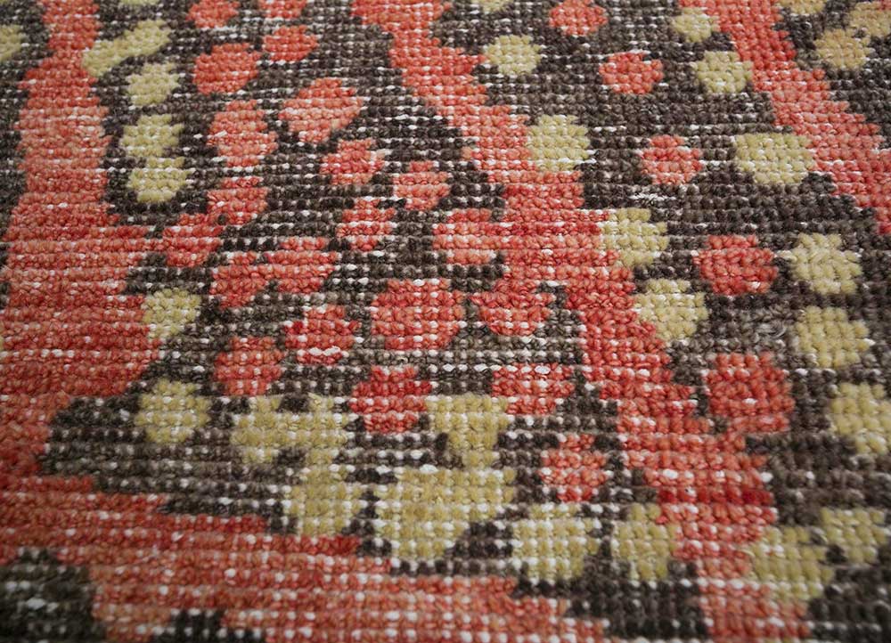 revolution beige and brown wool hand knotted Rug - CloseUp