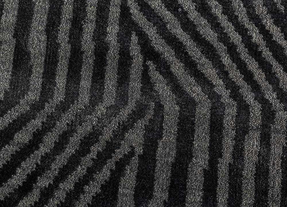cleo grey and black wool and bamboo silk hand knotted Rug - CloseUp