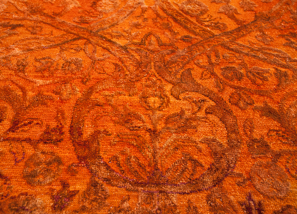 lacuna red and orange wool and silk hand knotted Rug - CloseUp