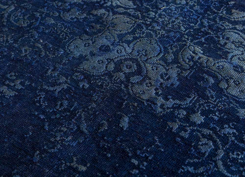 lacuna blue wool and silk hand knotted Rug - CloseUp