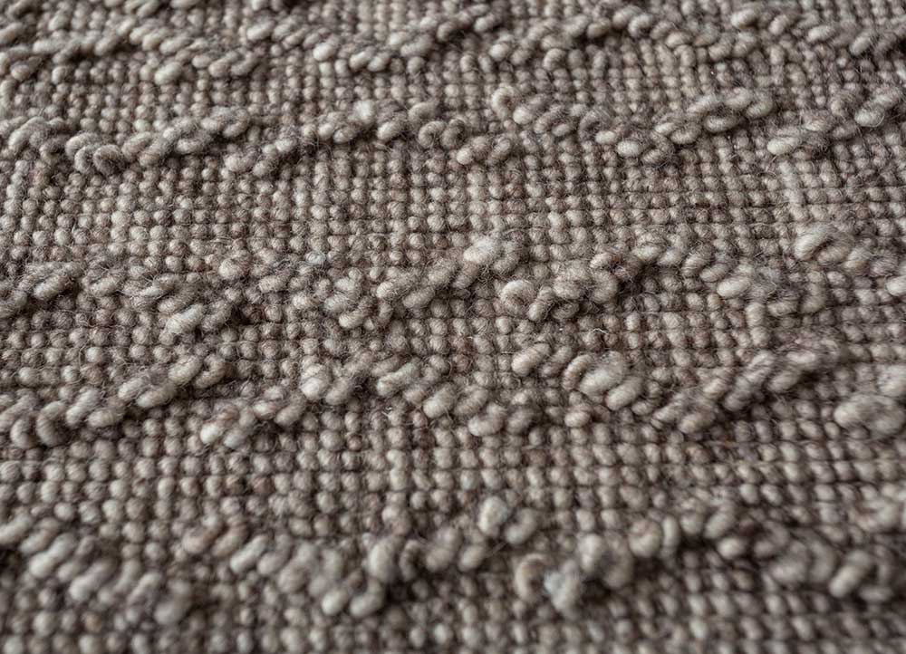 basis grey and black wool hand loom Rug - CloseUp