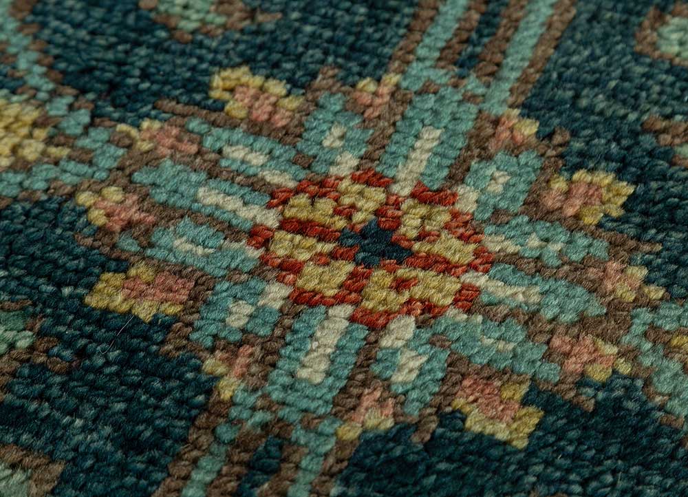 floret blue wool hand knotted Rug - CloseUp
