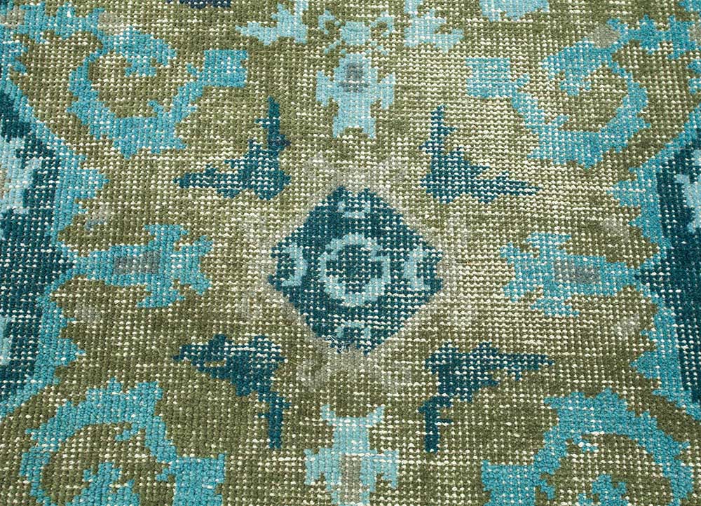 revolution green wool hand knotted Rug - CloseUp