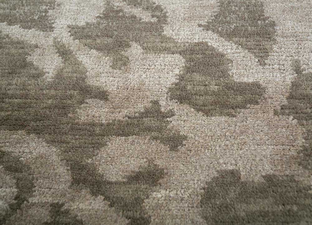 pansy beige and brown wool and silk hand knotted Rug - CloseUp