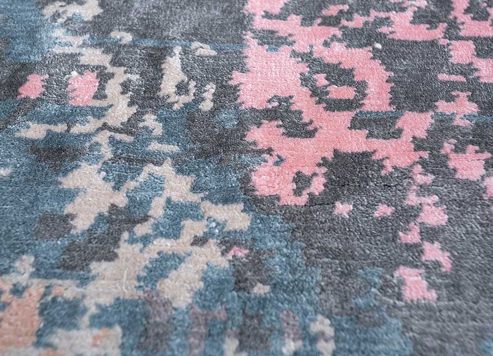 entropy ivory wool and viscose hand knotted Rug - CloseUp