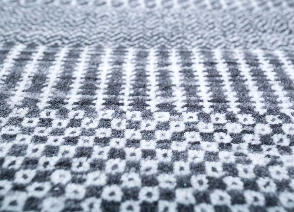 kairos grey and black wool hand knotted Rug - CloseUp