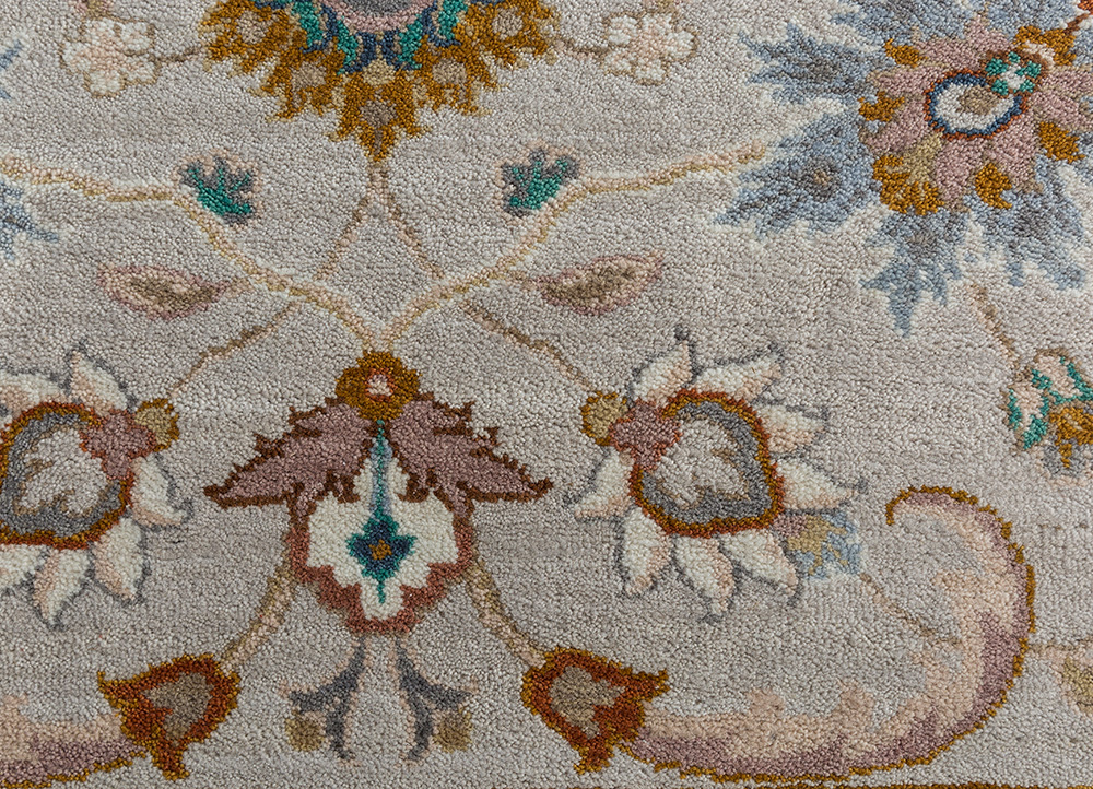 gulnar ivory wool hand knotted Rug - CloseUp