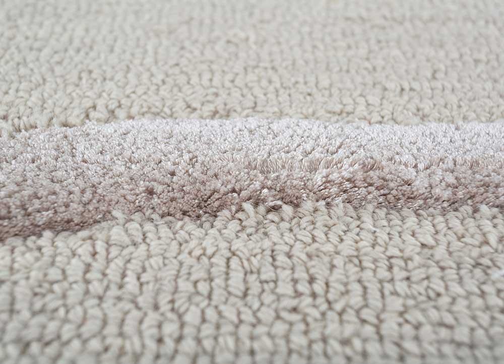 transcend ivory wool and viscose hand tufted Rug - CloseUp