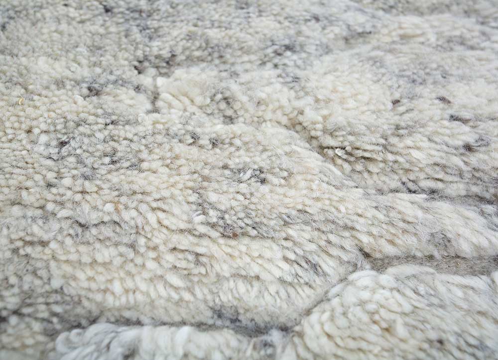 cleo  wool hand knotted Rug - CloseUp
