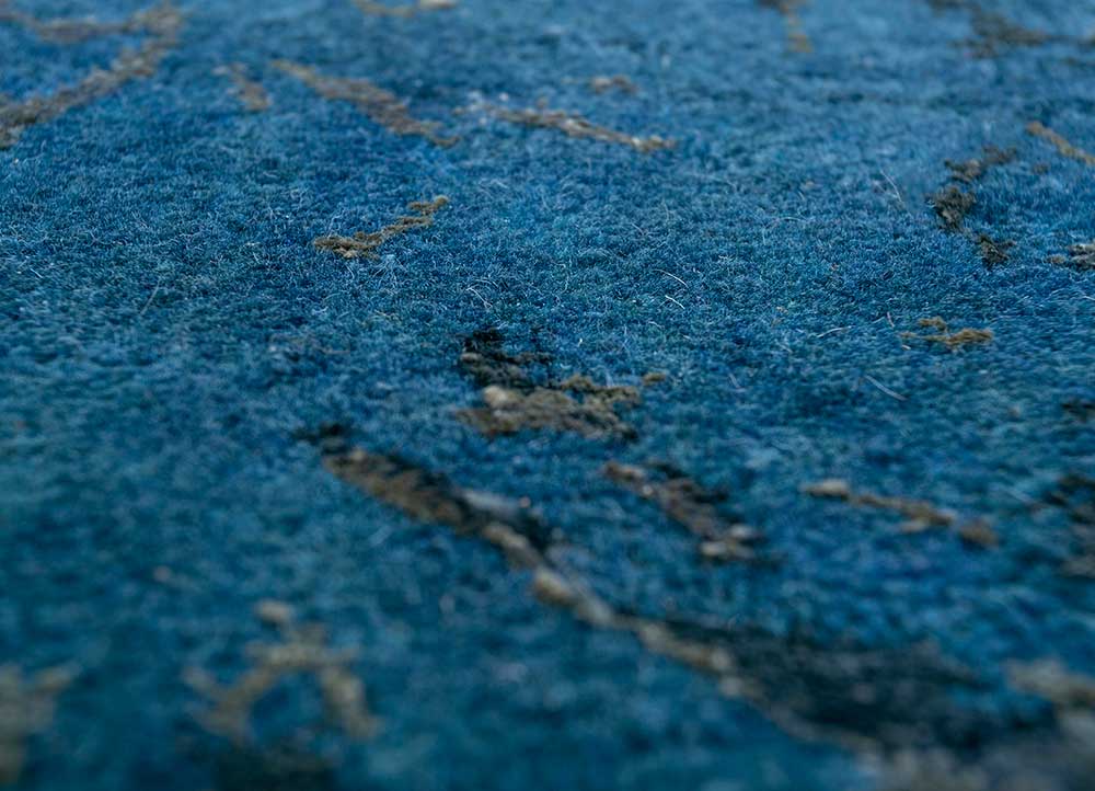 lacuna blue wool and bamboo silk hand knotted Rug - CloseUp