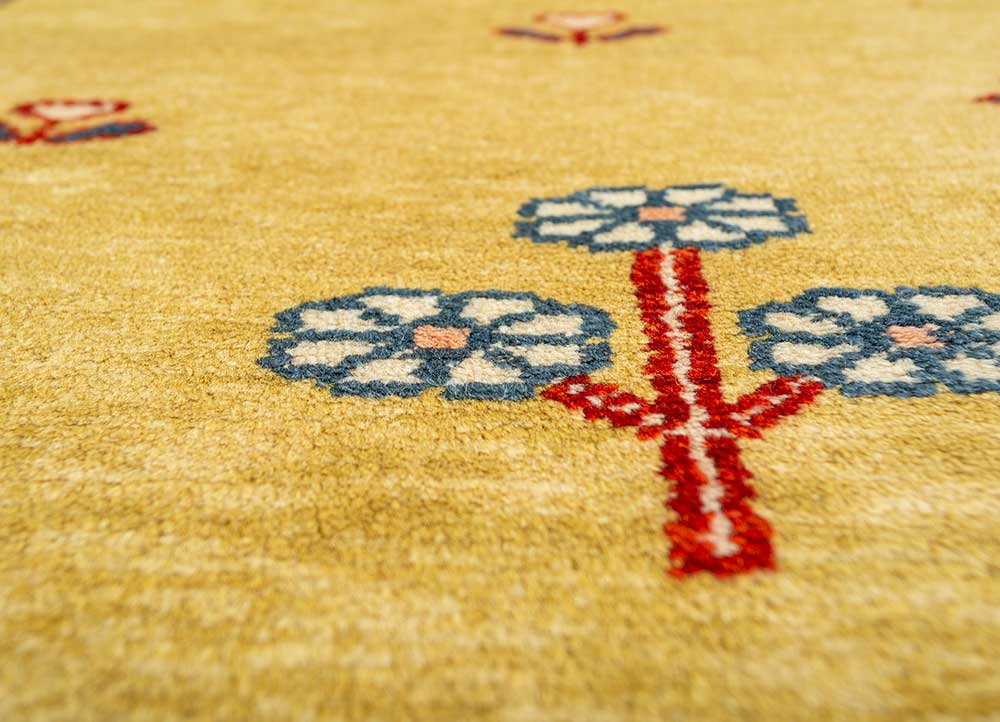 erbe gold wool hand knotted Rug - CloseUp