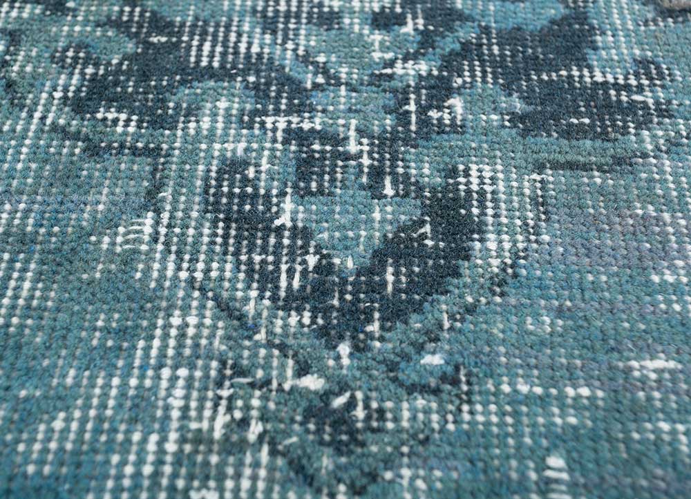 vintage blue wool hand knotted Rug - CloseUp