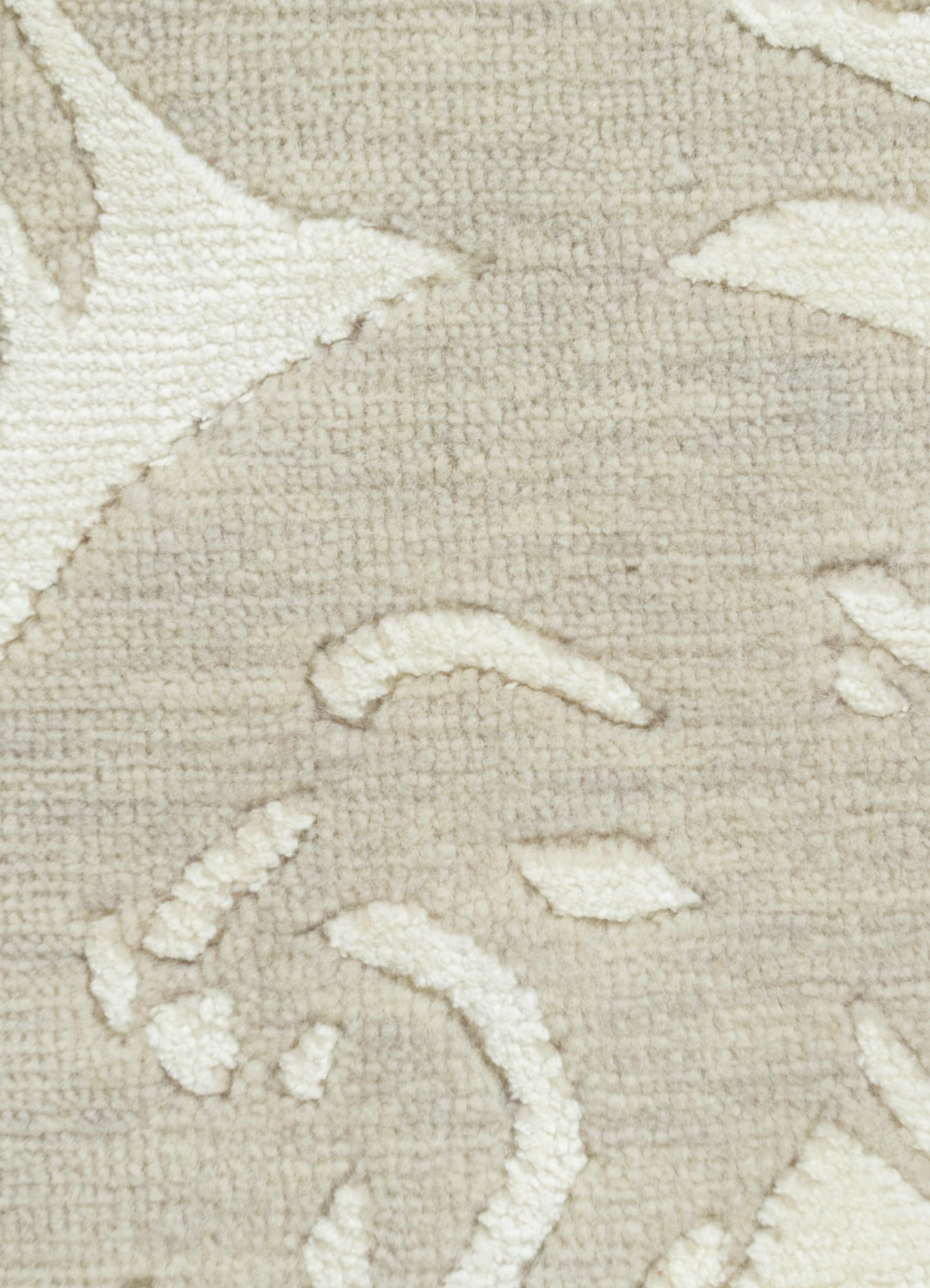 floret ivory wool and bamboo silk hand knotted Rug - CloseUp