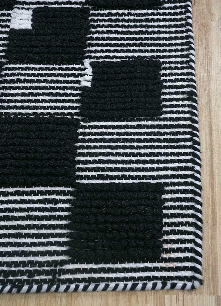 anatolia grey and black wool and viscose flat weaves Rug - Corner