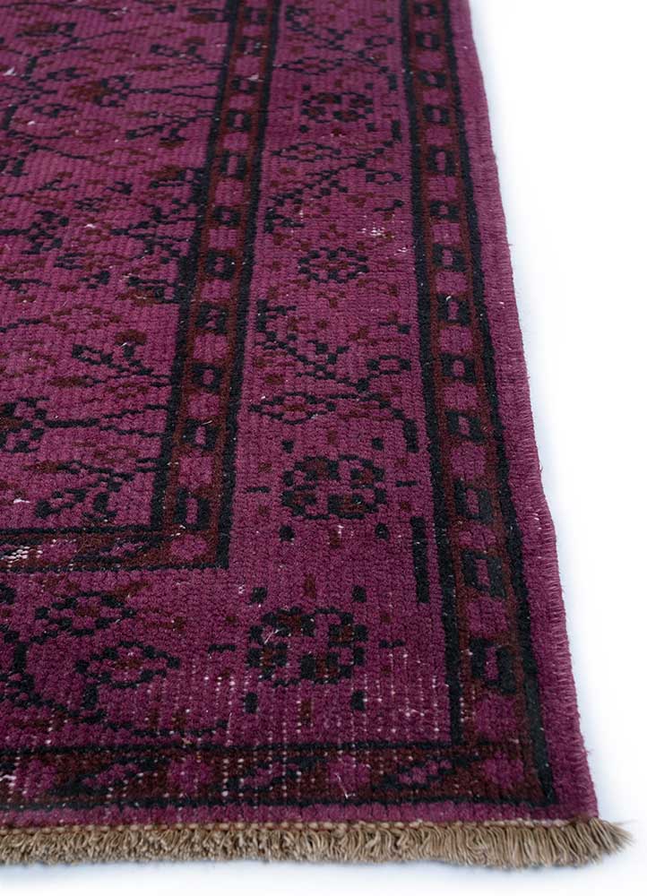 lacuna pink and purple wool hand knotted Rug - Corner