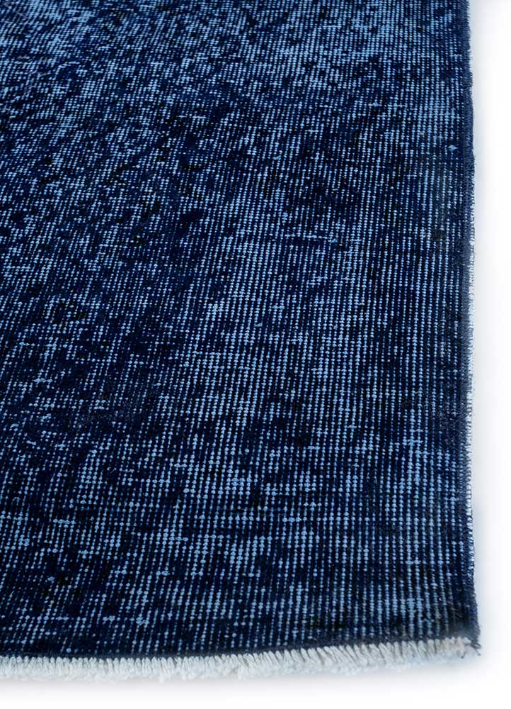 vintage blue wool hand knotted Rug - Corner