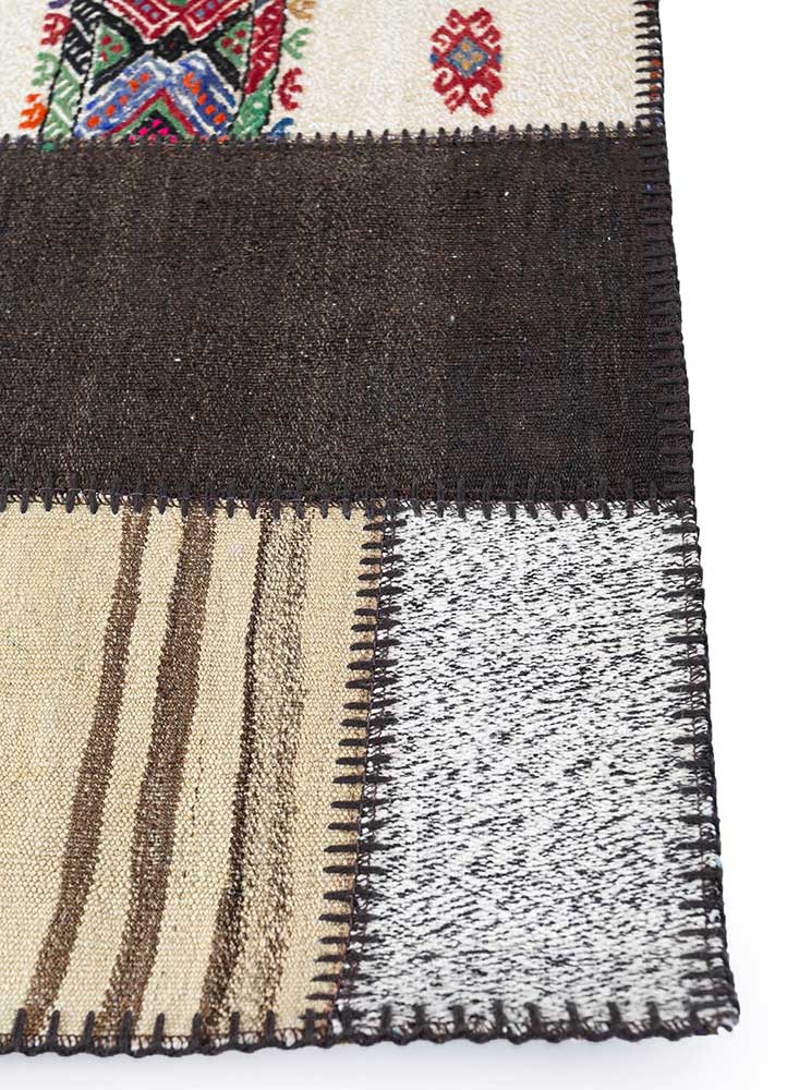 vintage beige and brown wool patchwork Rug - Corner