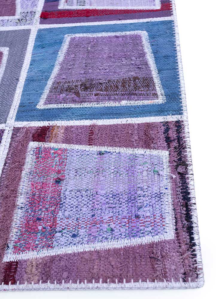 vintage pink and purple wool patchwork Rug - Corner