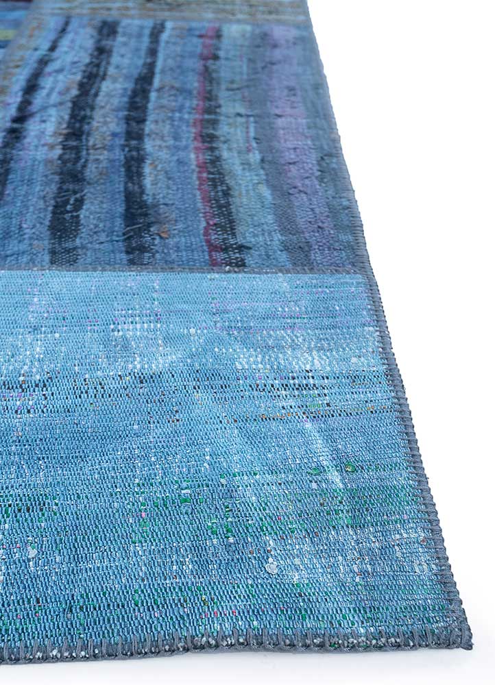 provenance blue wool patchwork Rug - Corner